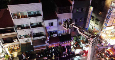 爸爸去玩媽媽只顧滑手機 台中惡火奪3童性命