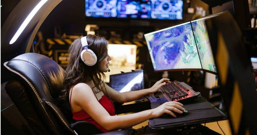 國內外電競產業近年蓬勃發展，讓許多青少年對電競職業充滿嚮往。（示意圖／Pexels）