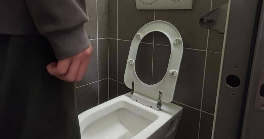 環境部近日修正「環境管理署補助公共廁所興建及修繕工程督導指引」就明確指出，目標推動全坐式馬桶，每座廁所最多1間設置蹲式馬桶。（圖／報系資料照）