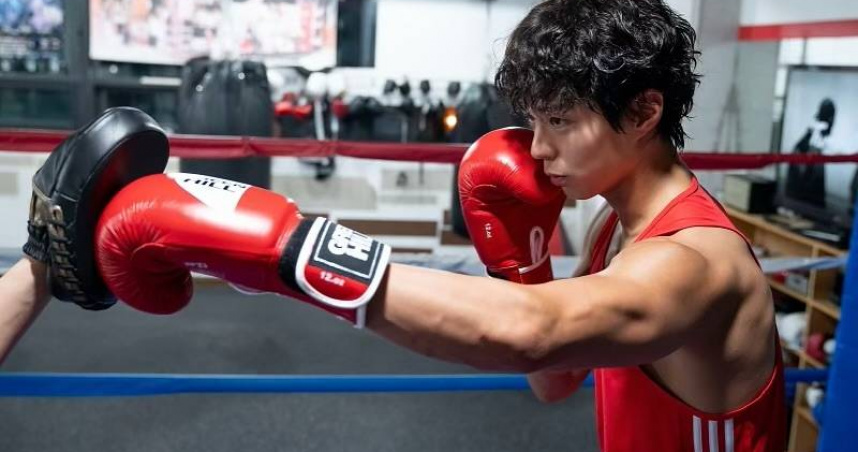 朴寶劍花了6個多月練習拳擊，期間每天重訓1小時，拳擊訓練2小時。（圖／取自朴寶劍IG）