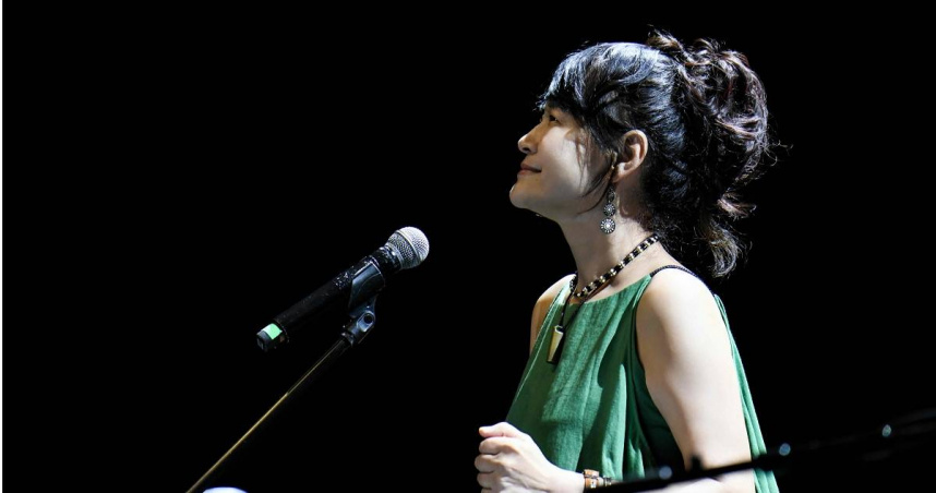 金曲歌手羅思容與台灣當代最重要女性詩人零雨合作全新詩歌跨界企劃「聽見零雨」。（圖／目宿媒體提供）