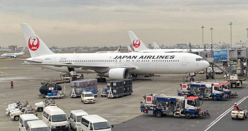 日航機長在值勤前一天違規飲酒。（示意圖／翻攝自臉書＠japanairlines.taiwan）