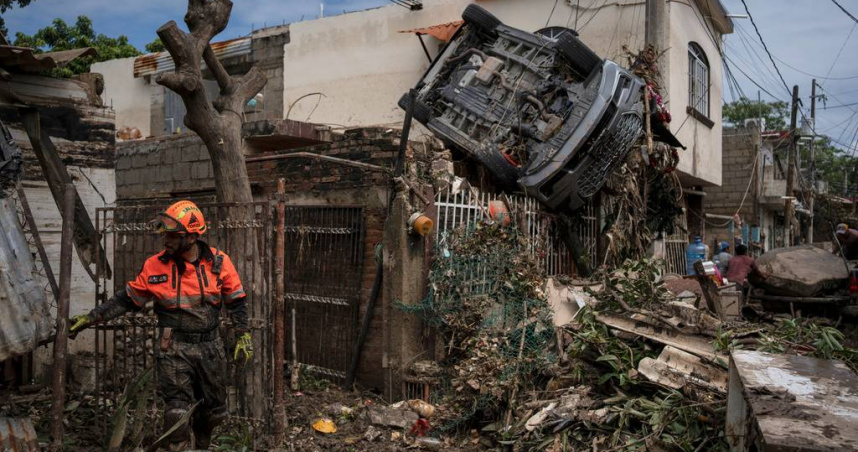 墨西哥暴雨成災，當地已經發生嚴重的洪患。（圖／達志／美聯社）