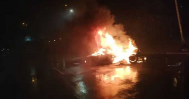 嘉義火燒車 千萬奧迪超跑自撞電桿駕駛成焦屍