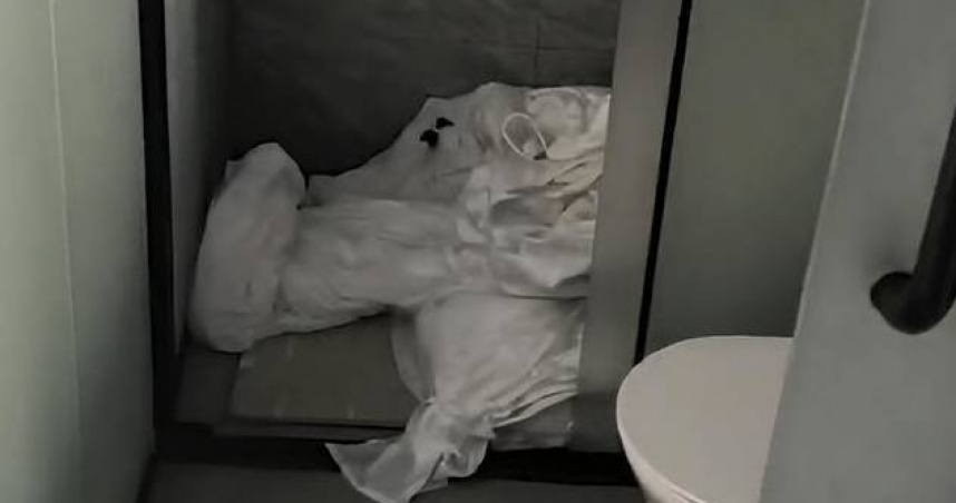 女子入住僅住半小時要求退房遭拒，竟故意破壞房內設施。（圖／翻攝自《海南特區報》）