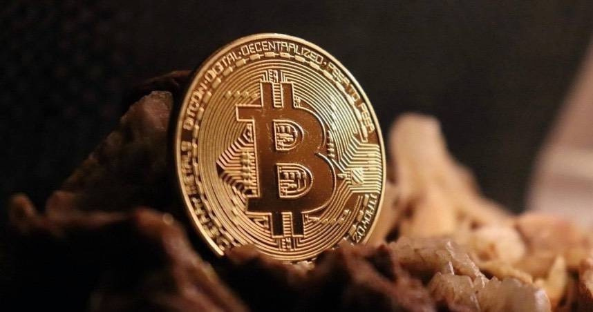 比特幣正努力在66000至72200美元之間尋求底部支撐。（圖／pixabay）