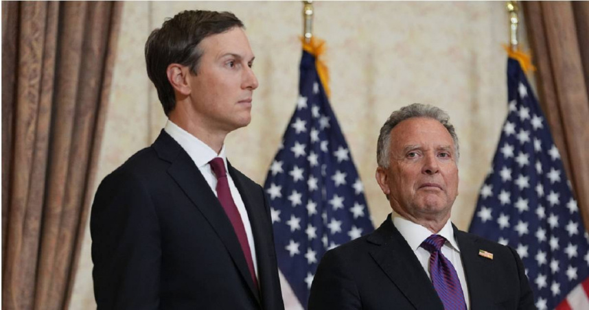 美國特使威特科夫（右）與川普女婿庫許納（左），將於今（25日）上午前往巴基斯坦，與伊朗展開會談。（圖／達志／美聯社）