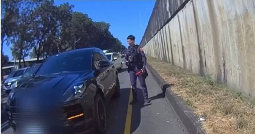 開爸保時捷出門吸毒！無業男綠燈「路中秒睡」　警破窗逮人搜出K他命
