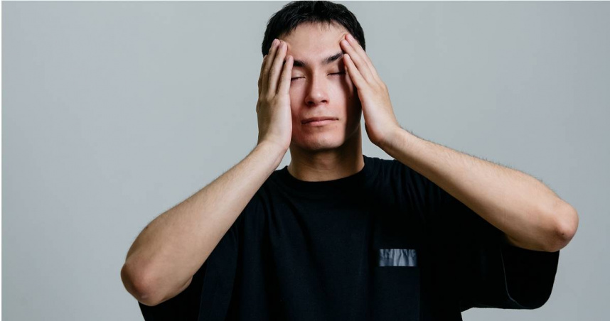 早上起床眩暈不一定是因為「耳石脫落」，也可能與腦幹或小腦中風有關。（示意圖／翻攝自pexels）
