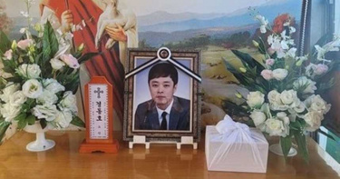 不忍兒孤單離世 男星出殯後6小時…媽媽也跟著走了