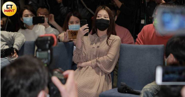 豪放女何以一朝變聖女?