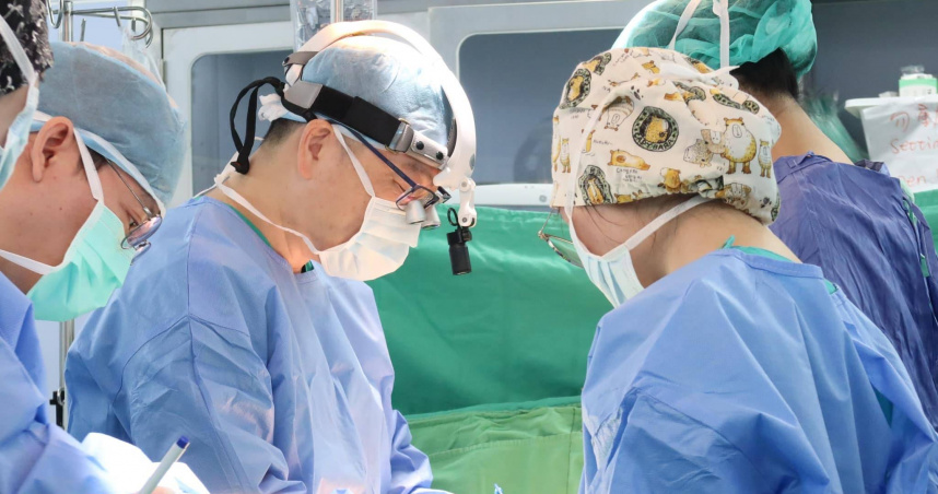 中外儀器見證醫療新里程碑！三軍總醫院松山分院航空醫學大樓首例手術圓滿成功(圖片提供／中外儀器臉書)