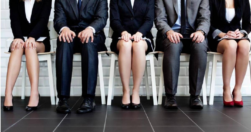 勞動部長洪申翰30日受訪時表示，擬納入於國貿署登記進出口廠商、過去3年輸美實績、有一定比例衰退等，若實施減班休息（無薪假）其勞工可領取薪資差額補貼。 （示意圖:shutterstock/達志）