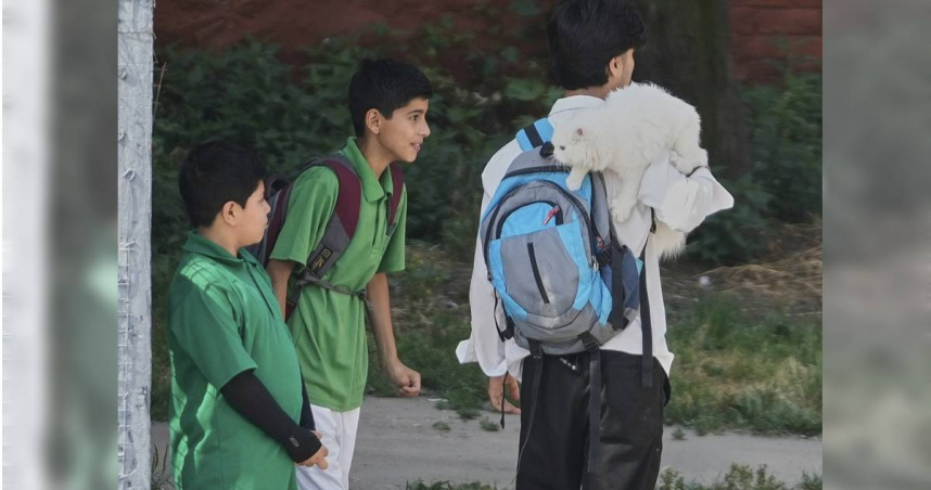 印度多個城市私立學校大幅上調學費，引爆家長抗議潮。（示意圖／達志／美聯社）