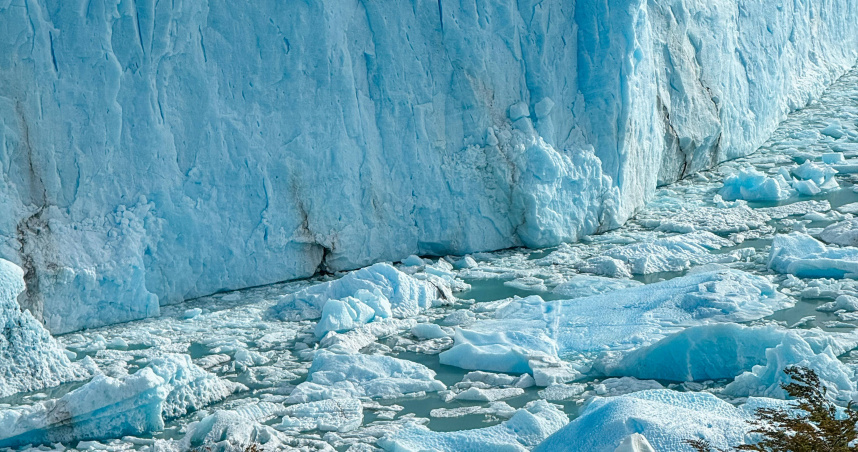 瑞士阿爾卑斯山美麗的洛茨琴塔爾山谷，原本寧靜的布拉滕村，如今已被冰川、泥石與岩層掩埋。（示意圖／翻攝Pexels）