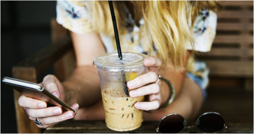 營養師建議炎熱天氣點外送飲料，不要選去冰。（示意圖／Pixabay）