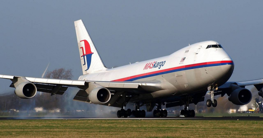 馬來西亞航空以服務貼心聞名，近日一名網民分享在短程航班上被「狂餵」六份餐的奇特經歷。（示意圖／Pixabay）