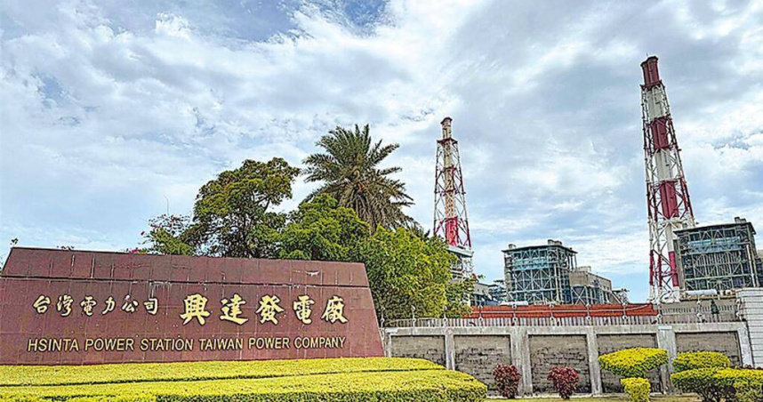 高雄興達電廠36歲男員工陳屍辦公室，警方到場調查。（圖／報系資料照）