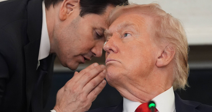 魯比歐（左）告訴川普停火協議「非常接近達成」。（圖／達志／美聯社）