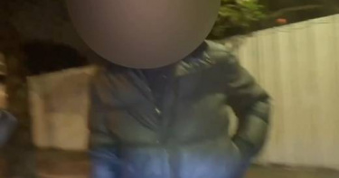 一名33歲的張姓騎士其月初行經中正區時，因未扣帽扣遭攔下，當場被警方發現毒駕。（圖／翻攝畫面）