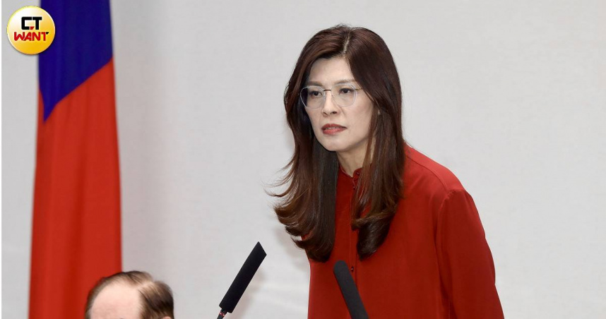 國民黨主席鄭麗文重申軍購立場。（圖／方萬民攝）