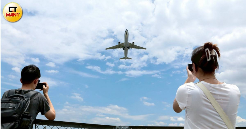 阿提哈德航空飛台班機因中英文廣播說法不同調掀起爭議，外交部已要求業者更正並道歉。（示意圖／黃耀徵攝）