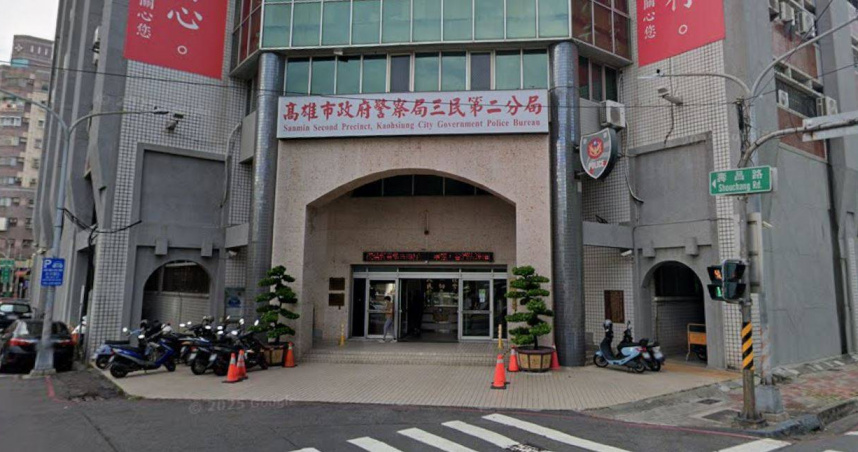 高雄派出所旁停車格飄異味！　女駕駛陳屍車內多時「已出現屍斑」
