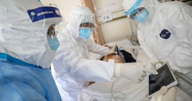 新冠肺炎死亡超痛苦 醫生曝:全程清醒慘叫、逐漸窒息