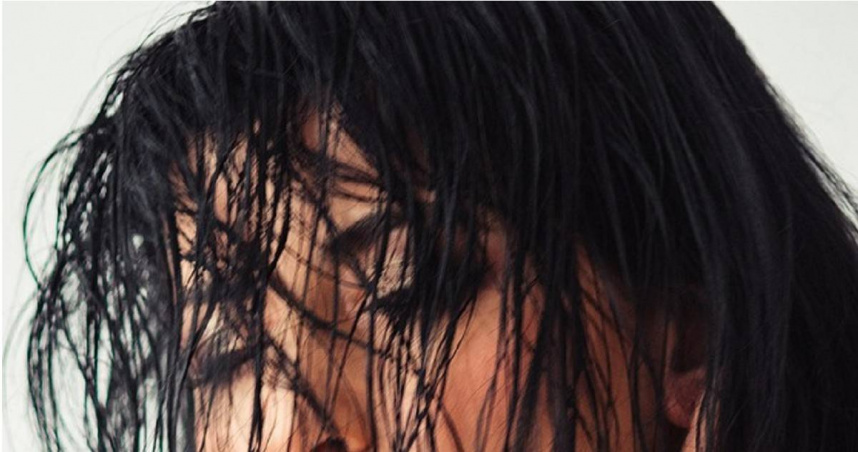 中市府食安處稽查違法宣傳醫療效能產品，其中一款洗頭露號稱促進「生長速度」，遭開罰60萬元。（示意圖／Pixabay）