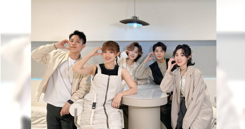 尋人啟事推出新單曲〈一百種方式愛你〉。（圖／星恆娛樂提供）