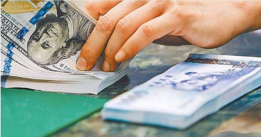 新台幣5月初暴力升值，害慘了壽險業。（圖／報系資料照）