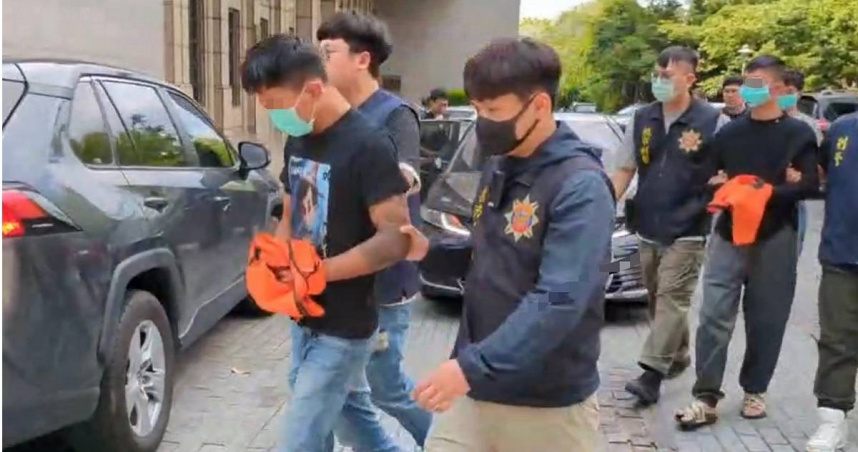 全台多個縣市蝦皮智取店傳出遭人破壞機台以此取得錢財事故，刑事局日前逮獲以陳男為首的13人集團。(圖／翻攝畫面)