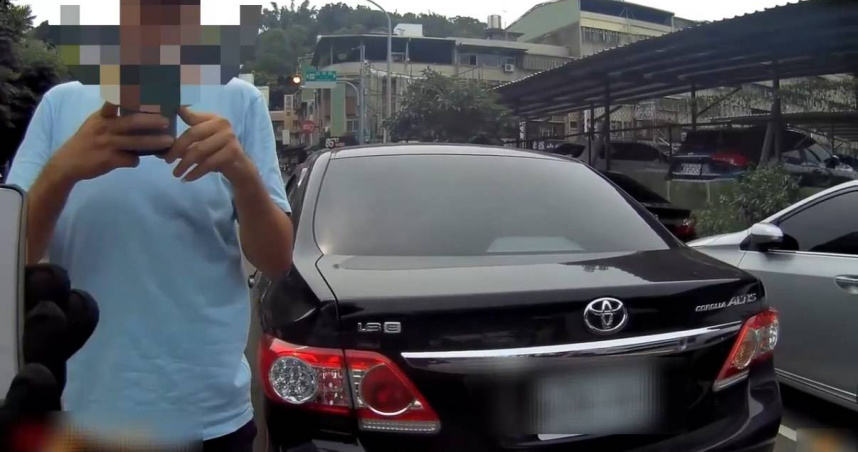 五股男違規連吞3罰單，嗆警不通人情揚言申訴。（圖/翻攝畫面）