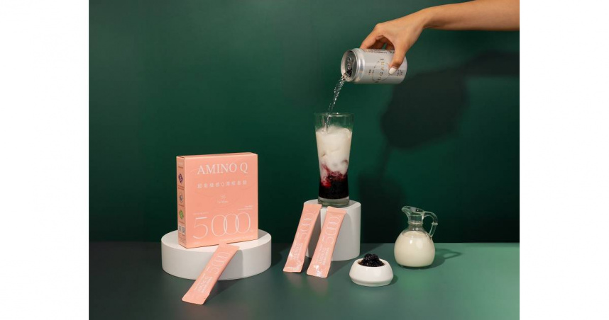 桑椹牛奶煥顏飲（圖／Veganvita提供）。