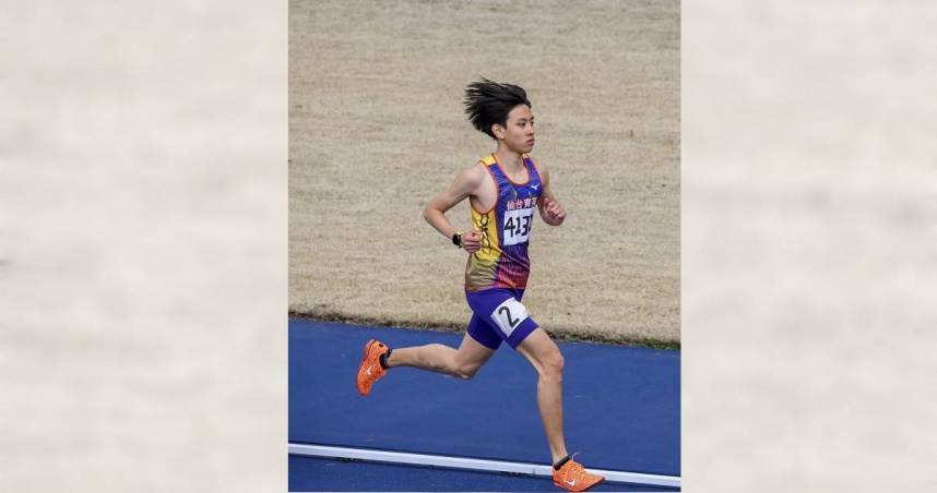 18歲田徑小將簡子傑，改寫高懸42年的男子1500公尺全國紀錄。（圖／簡招旺提供）