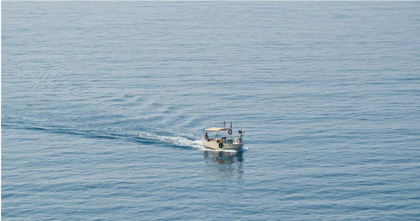 1艘北韓商船今（26日）清晨在黃海「白翎島」西北方，越過「北方界線」（NLL）深入南韓的管轄海域。（示意圖／翻攝自pexels）