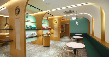 百年餅店旗艦店開幕 首設禮盒DIY包裝區