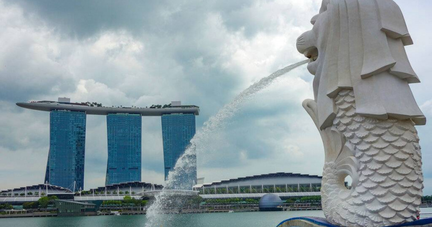 新加坡政府自12月30日起正式實施新法，針對重大詐騙犯導入強制鞭刑措施。（示意圖／達志／美聯社）