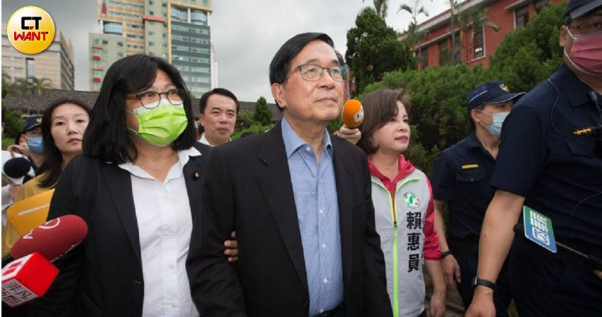 前總統陳水扁（圖中）感念已故總統府資政彭明敏對民主化的貢獻。（圖／CTWant攝影組）