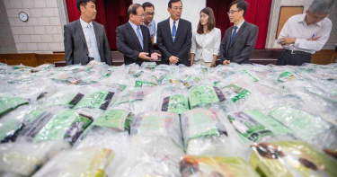 澎湖觀光船海上翻覆 竟飄出市值30億元的這東西