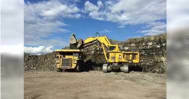 男子偷闖砂石場撿鋼筋 遭挖土機鏟中「頭頸分離」慘死