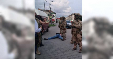 嫌犯挾持13名人質!竟向總統提出「奇特」要求 推薦電影立馬放人