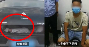 車廂掉出1條腿!後車駕駛嚇壞急報警…司機淡定:人太多坐不下