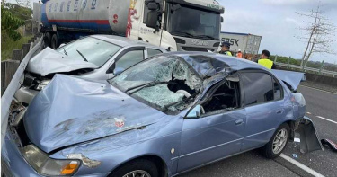 國3台南柳營段嚴重車禍!油罐車追撞4轎車 釀5人輕重傷送醫急救