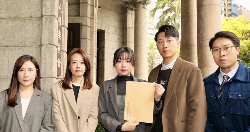 國民黨「打惡罷戰隊」成員台北市議員柳采葳、新北市議員江怡臻、國民黨發言人楊智伃、副發言人鄧凱勛、譚仲彣等人，今前往監察院檢舉惡罷團體違法收受政治獻金。（圖／報系資料庫）