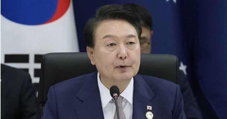 南韓憲法法院通過尹錫悅彈劾案，即起免除其總統職位。（圖／達志／美聯社）