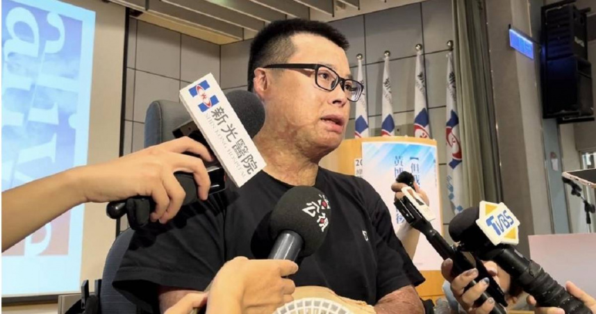 黃博煒今日（25）受邀回到新光醫院演講「黃博煒的截後人生」。（圖／中國時報記者李念庭攝）