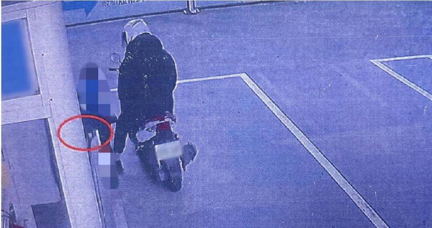 42歲陳姓男子回岳母家時，搭電梯認識約50歲李姓女老闆，取得她家鑰匙後，去年1月潛入李女家，並竊走人民幣、台幣現金約54.4萬元，還有勞力士、金手鐲等首飾估計300萬元。陳男做案後想滅證，還放火燒屋，桃園地檢署依公共危險等罪嫌起訴他。（圖／翻攝照片）