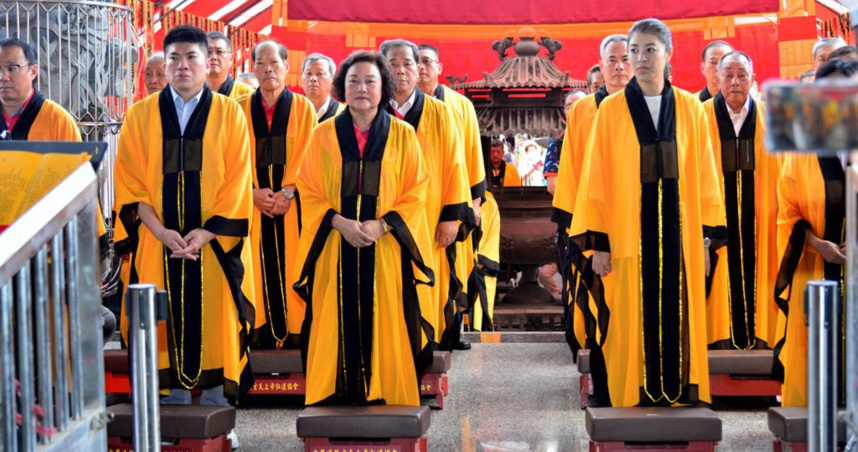 113年玄天上帝飛昇得道全國聯合慶典在南投三玄宮登場，由主委張國政，弘道協會理事長王美雲、及南投縣許淑華縣長，共同擔任主獻官。（圖片提供／麗寶集團）