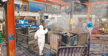 農業部預計6日開放活豬運輸，雲林肉品市場5日表示，已全面加強清消因應。（圖／翻攝畫面）